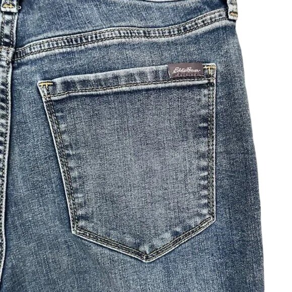 Eddie Bauer Voyager High Rise Crop Stretch Jeans (2 Available) - Size 6 - Picture 3 of 5
